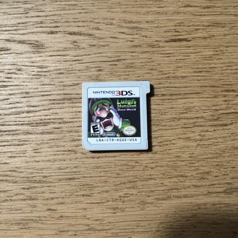 Nintendo 3DS Video game Card - Luigi’s Mansion Dark Moon